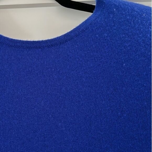 Frame Cashmere Blend Sweater
Padded Shoulder Knee Length Blue...NWT Size S - Picture 6 of 8